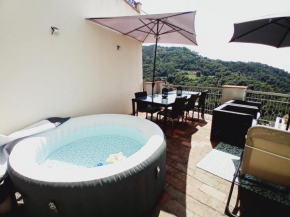 Comfortable Apartment with Sea View in Falcinello